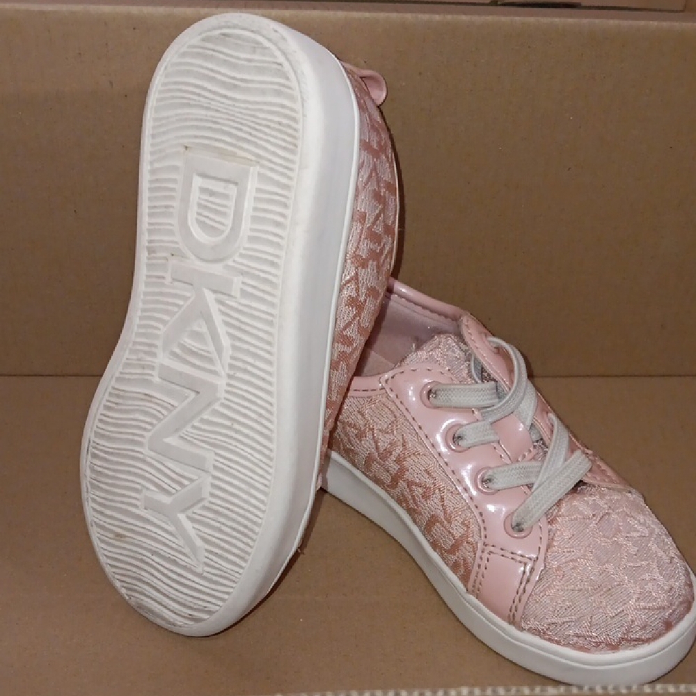 DKNY Pink Sneakers Soft Canvas Low-Top